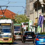 ZWEI RICHTUNGEN MIT DEM GLEICHEN ZIEL -