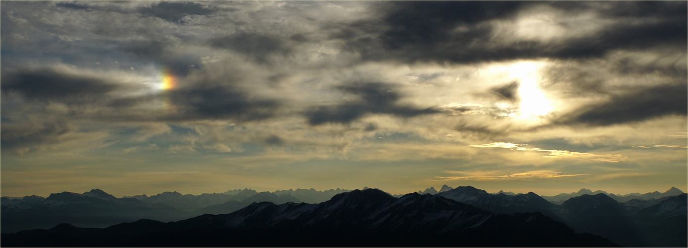 Zwei Sonnen und gefühlte fünfzig Berge