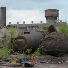 Zwei Torpedos mit Energiezentrale und Wasserturm-Marcinelle (B)