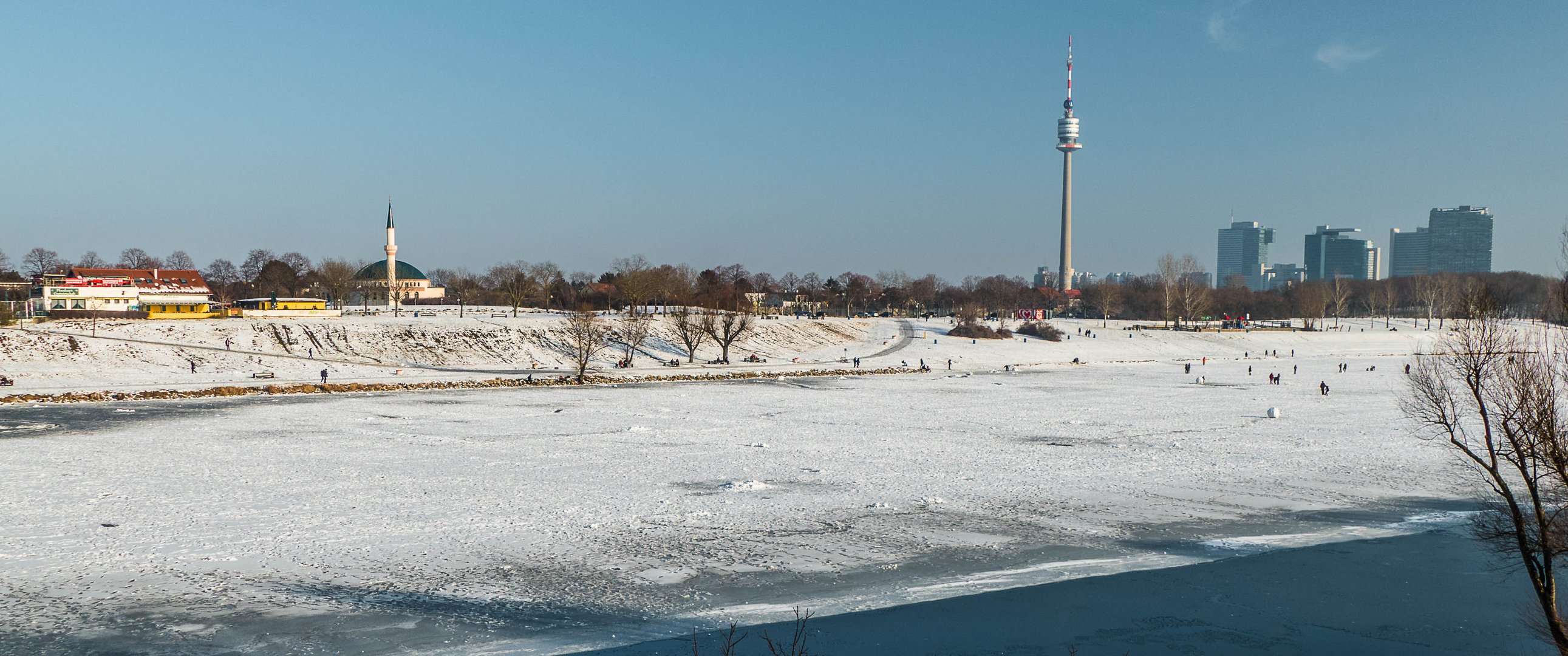 Zwei Türme im Schnee