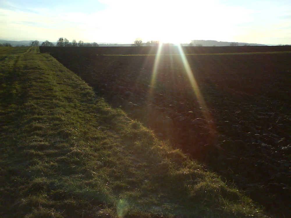 zwei Welten mit Sonne