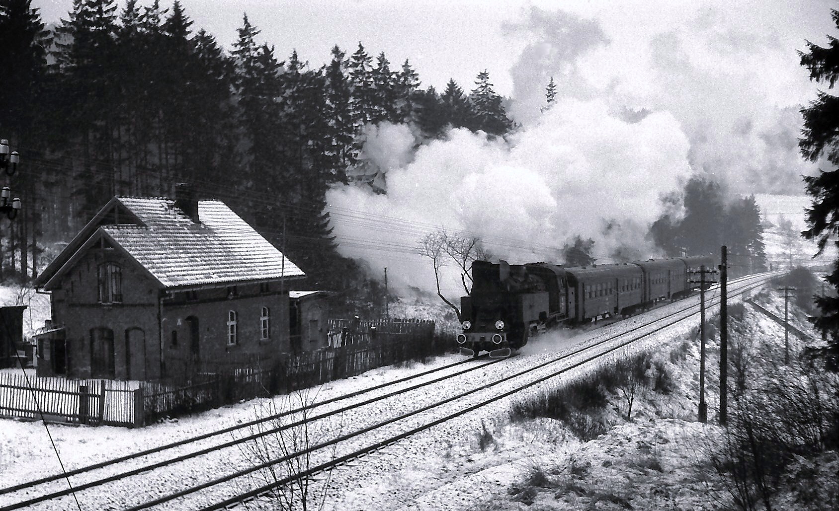 Zweigleisige Gebirgsbahn