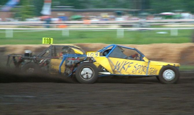 Zweikampf auf meist acht Rädern