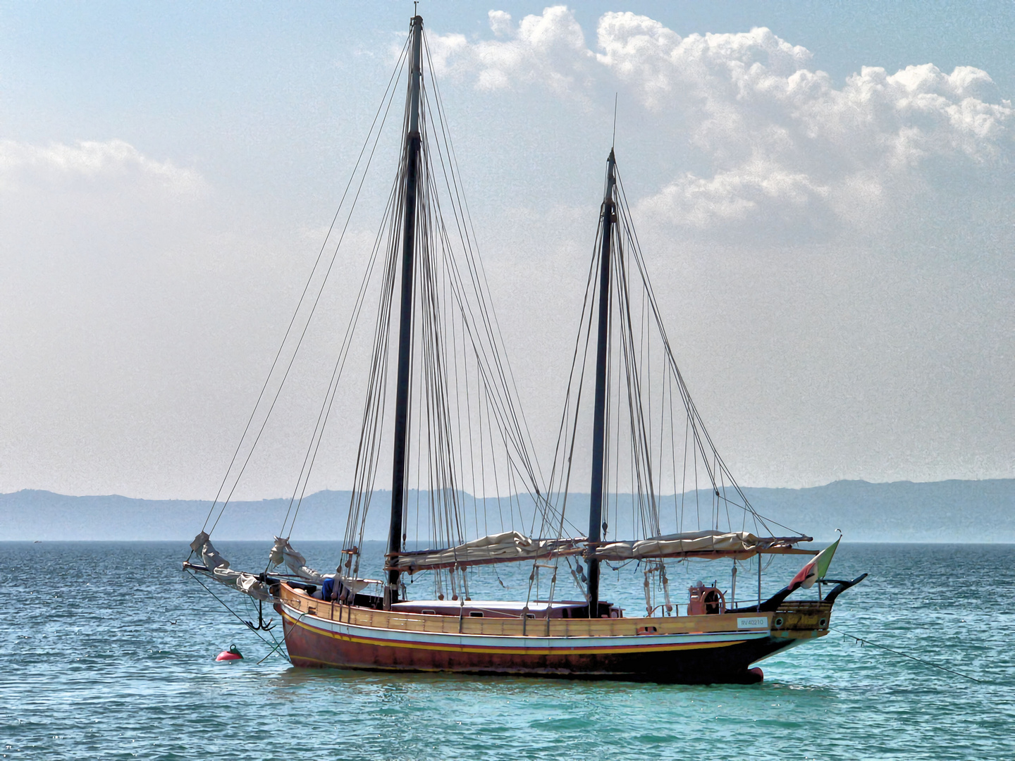 Zweimaster vor Anker