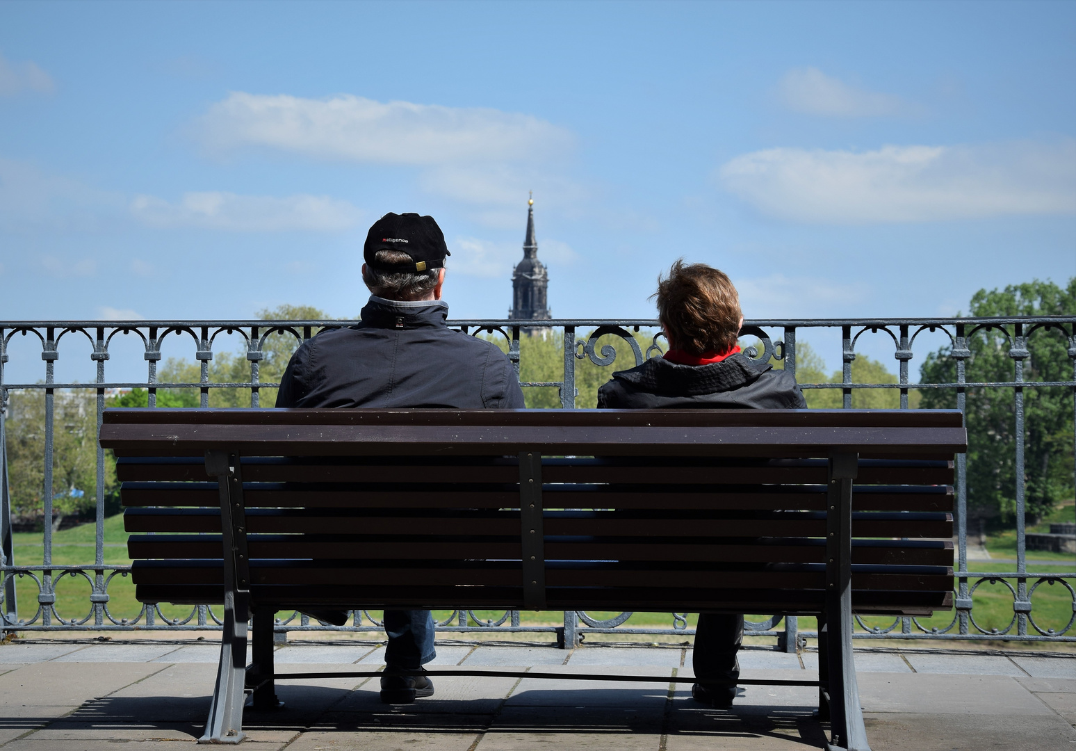 Zweisam die Aussicht genießen 