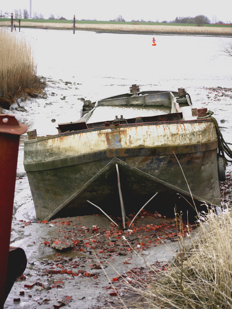 Zweites Schiffswrack an der Leda