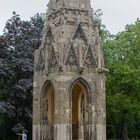 Zweitverwendung: Gotische Kirchturmspitze....???