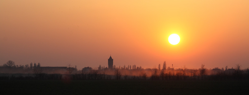 Zwenkauer Wasserturm von der B aus