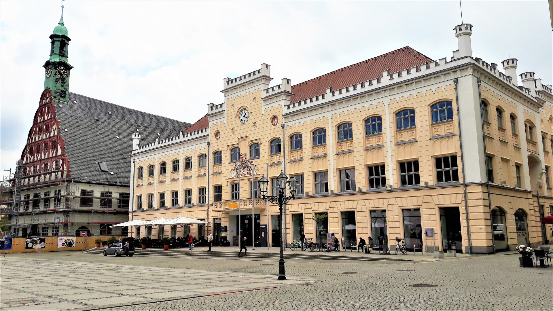 Zwickau. Gewandhaus und Rathaus