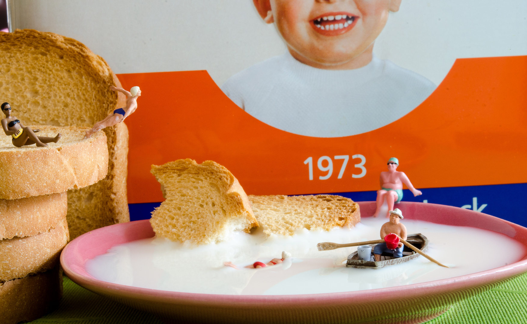 Zwieback mit Milch