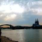Zwielicht am Rhein
