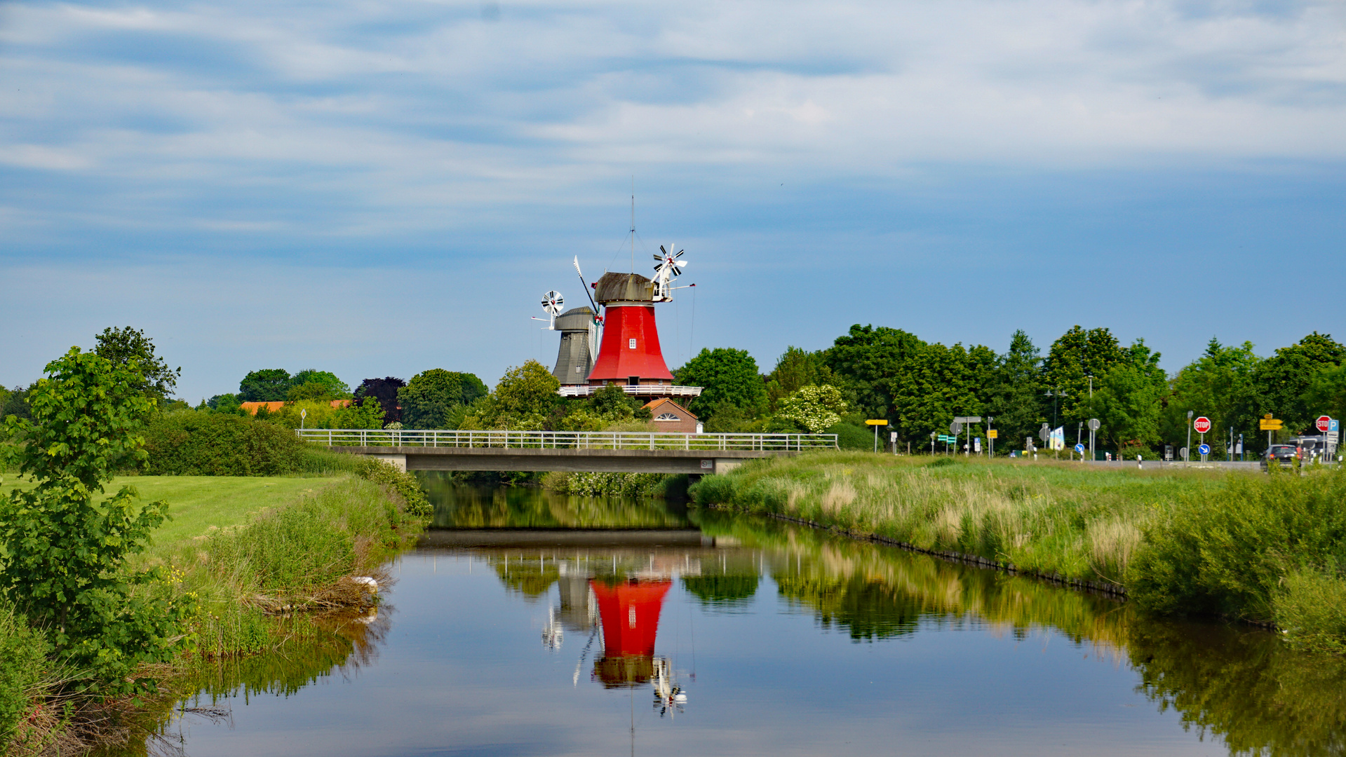 Zwillingsmühlen Greetsiel ohne Flügel 2020