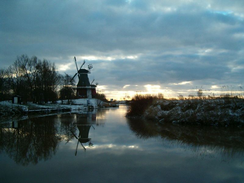 Zwillingsmühlen in Greetsiel - Januar 2007