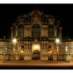 Zwinger bei Nacht