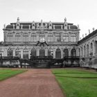 Zwinger III *