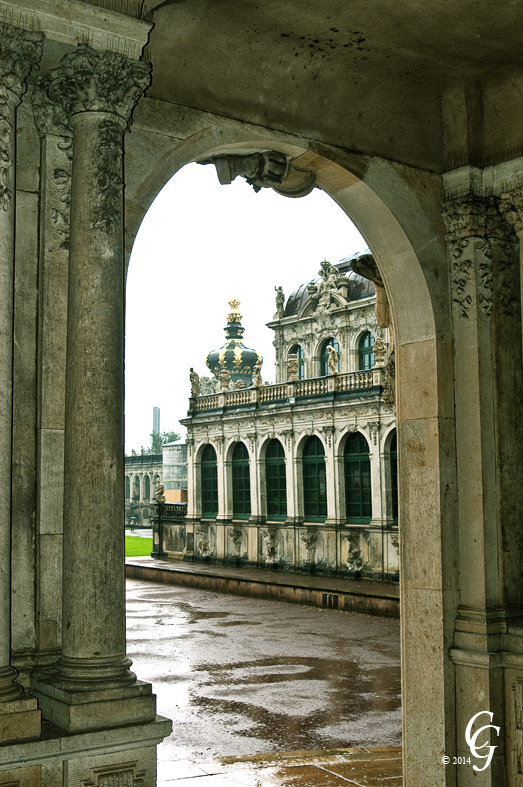 Zwinger im Regen 2