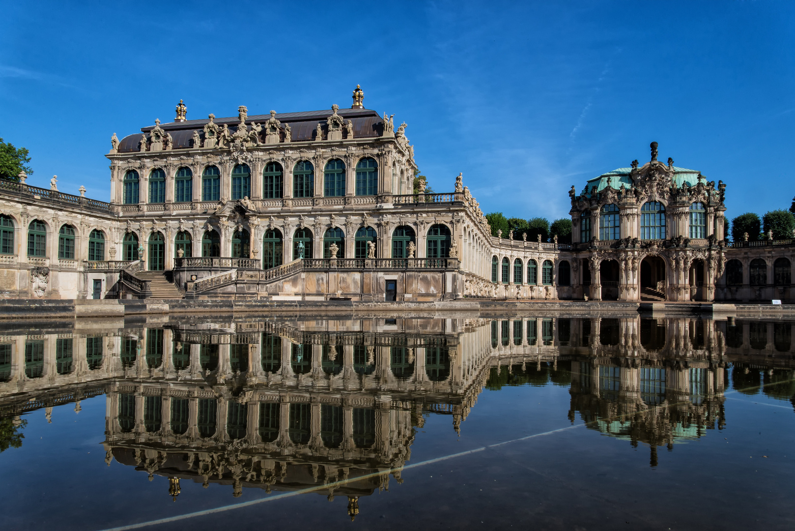 Zwinger in Farbe