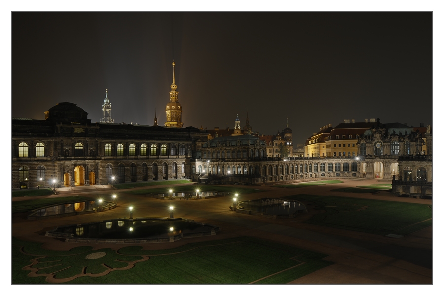 - Zwinger um 22:00 Uhr -