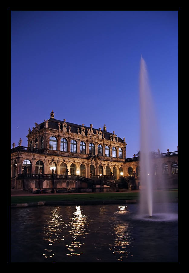 Zwinger zur blauen Stunde