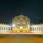 Zwingerbei Nacht und in HDR