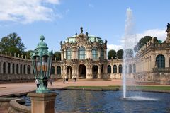 Zwingerhof mit Wallpavillon