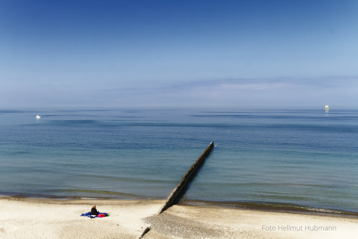 ZWISCHEN BLAUEM HIMMEL UND BLAUEM MEER