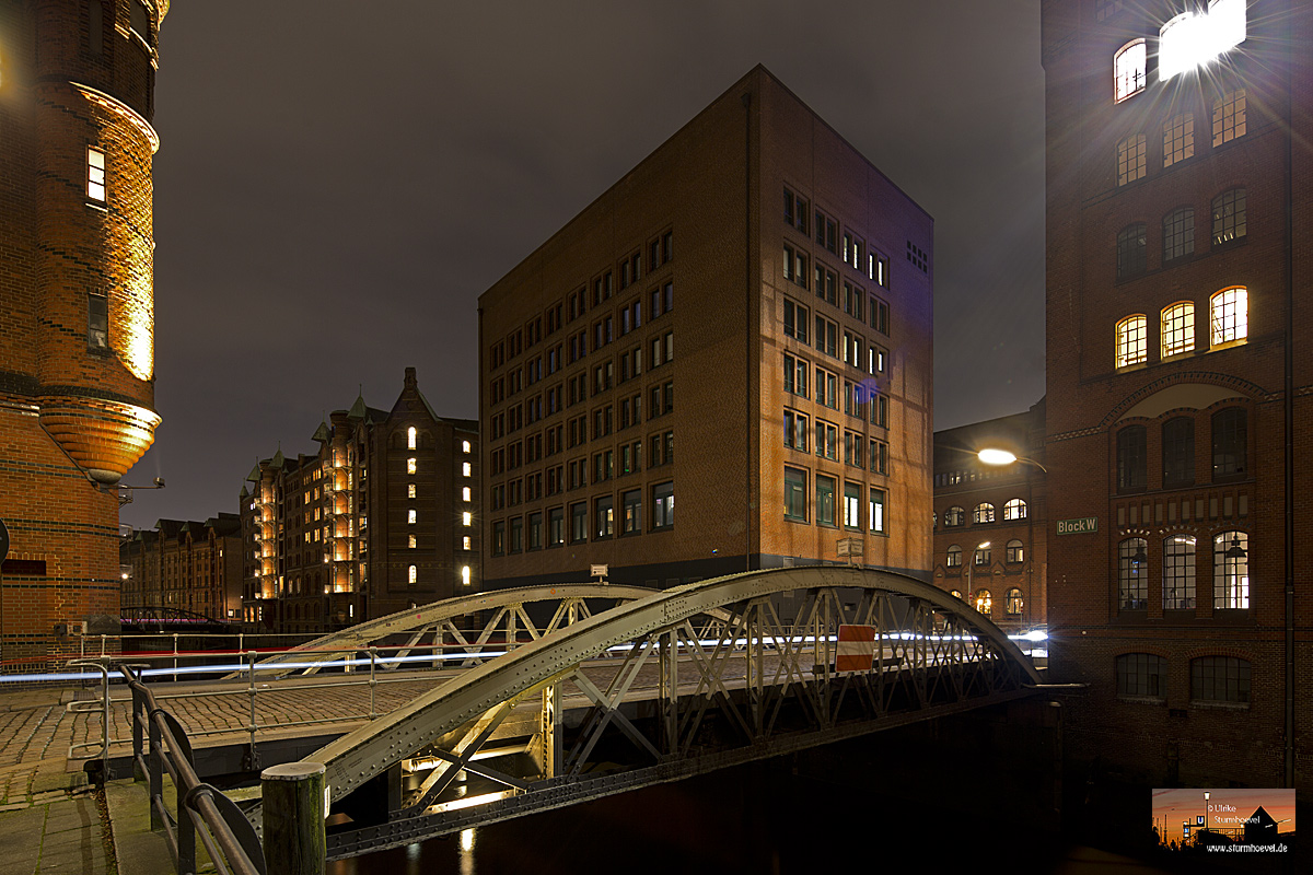 Zwischen Block U und Block W passt noch immer eine Brücke