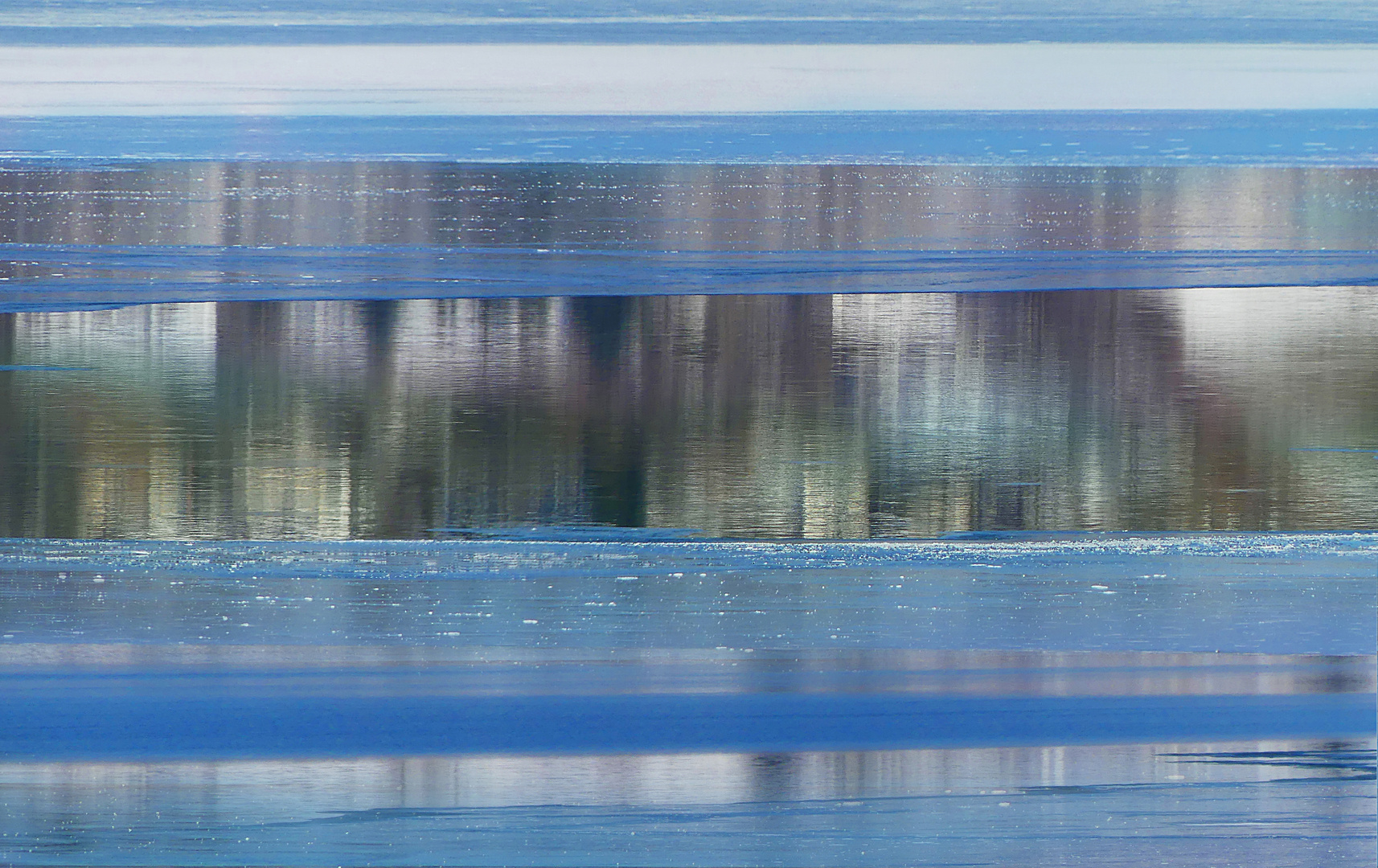 Zwischen den Eisflächen