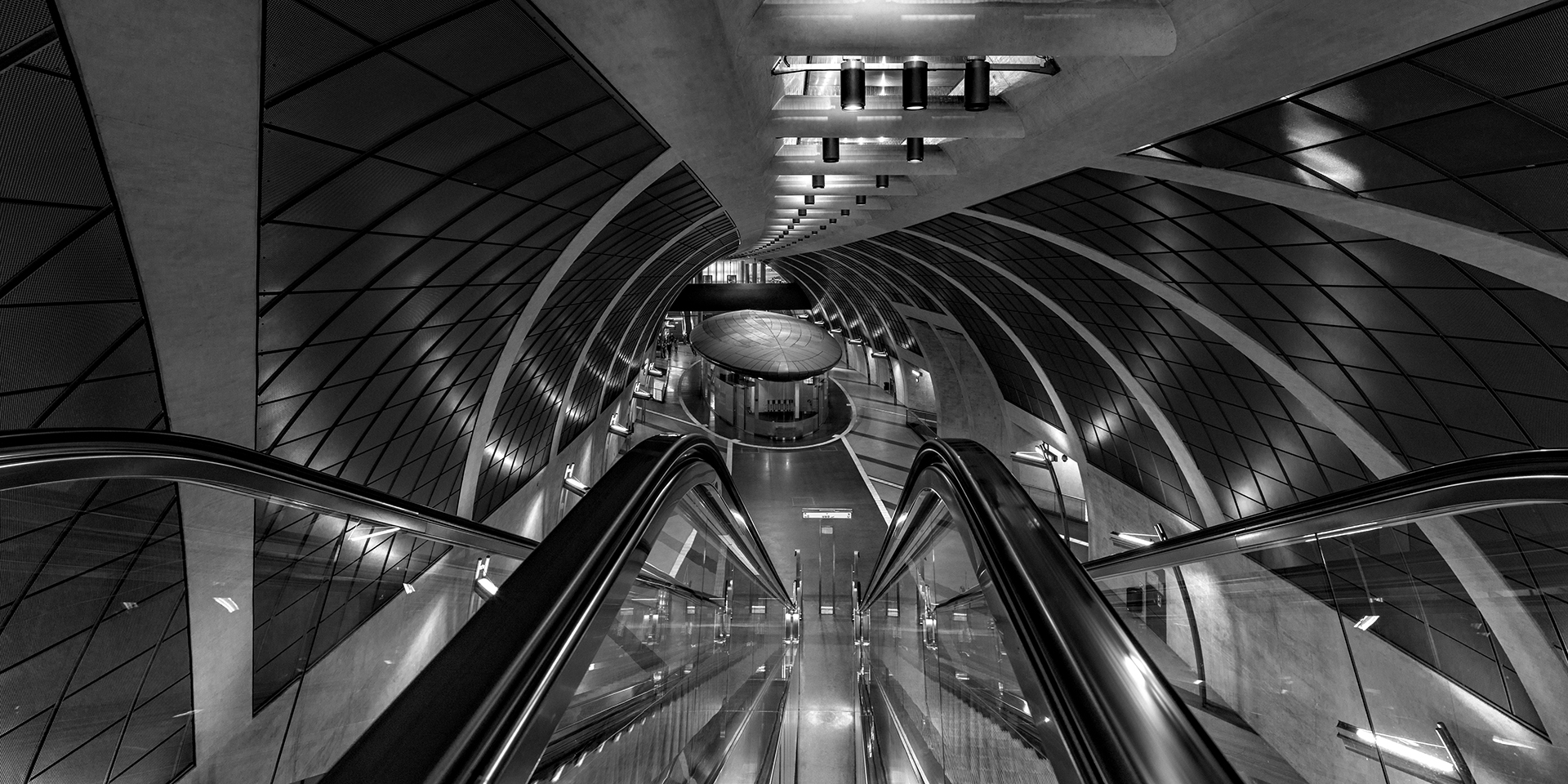 Zwischen den Rolltreppen