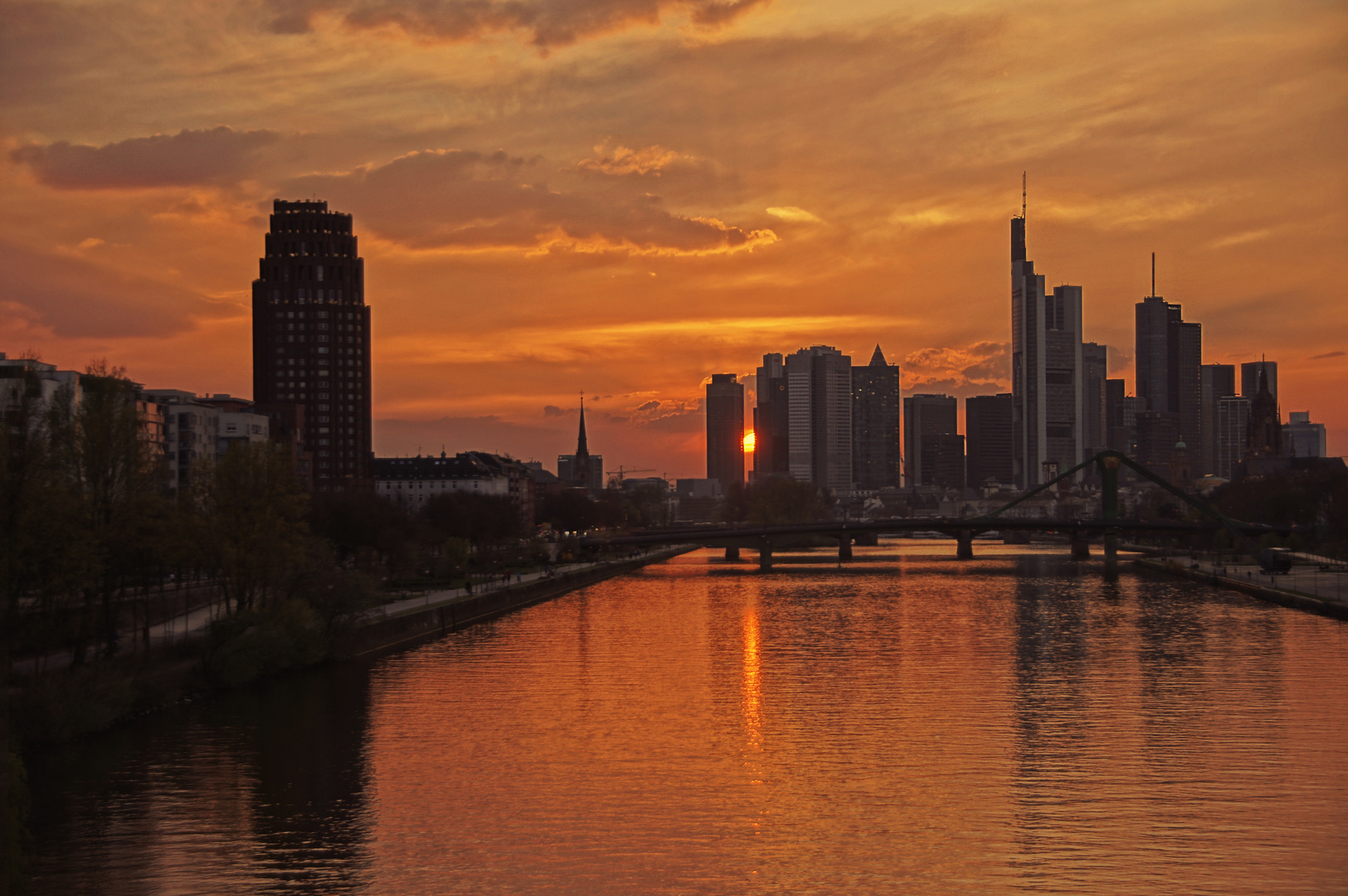 Zwischen den Schluchten strahlt die Sonne