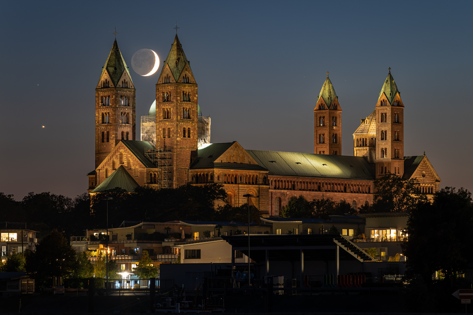 Zwischen den Türmen