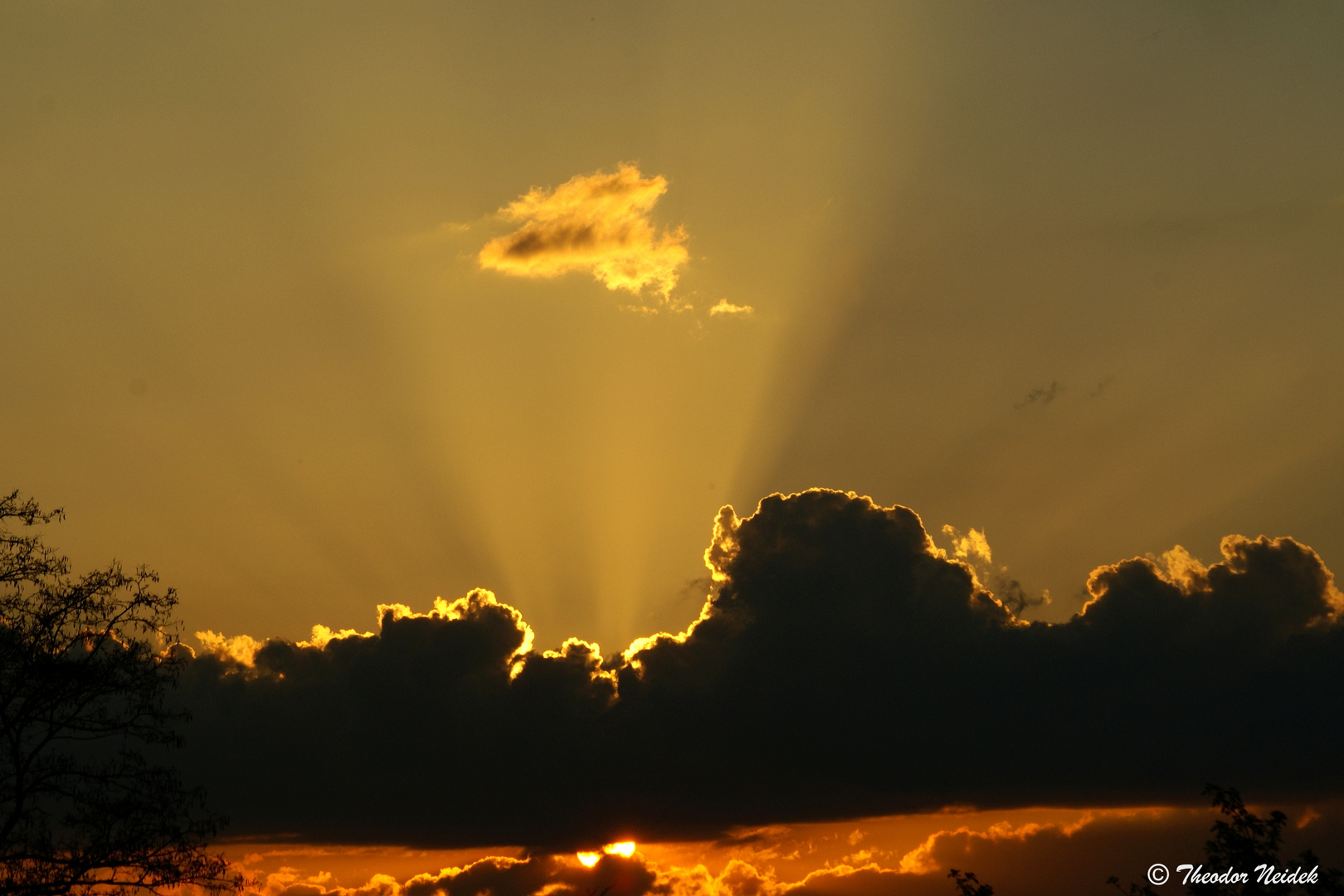  Zwischen den Wolken