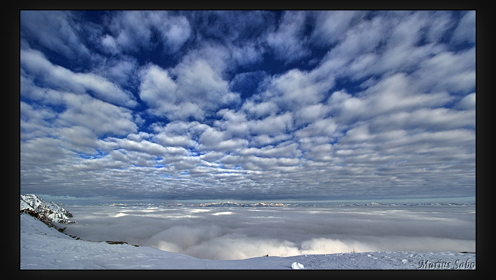 Zwischen den Wolken