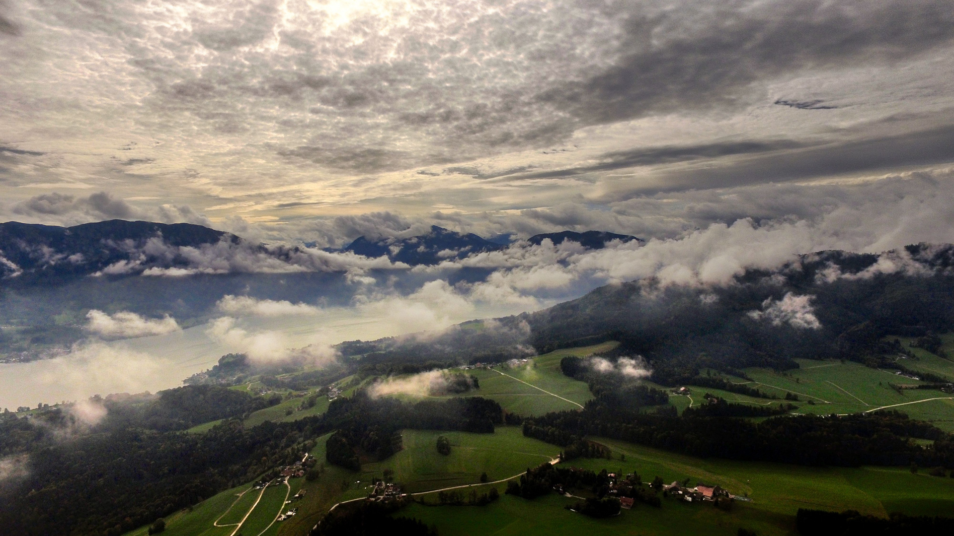 Zwischen den Wolken