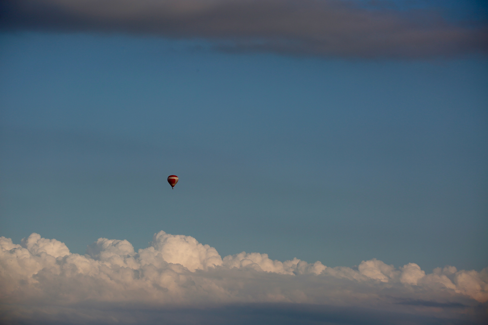 zwischen den Wolken