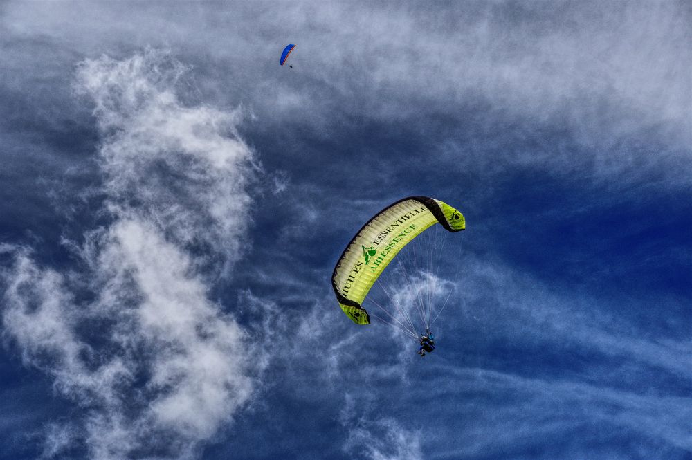 zwischen den Wolken