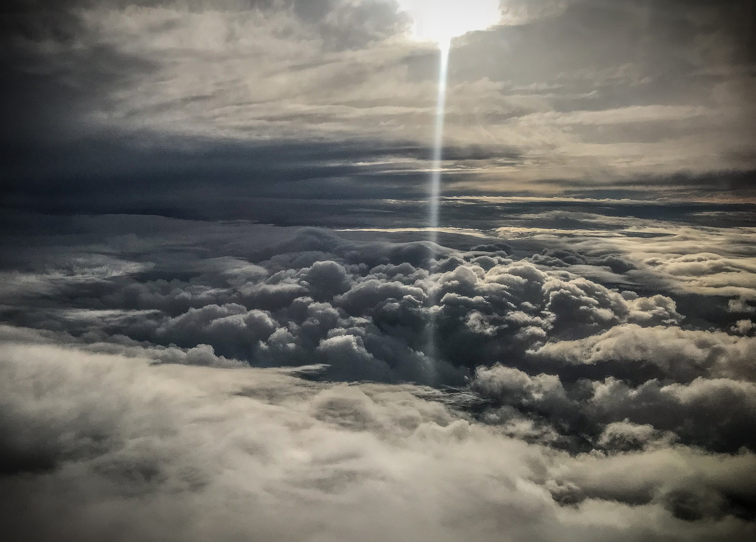 Zwischen den Wolken