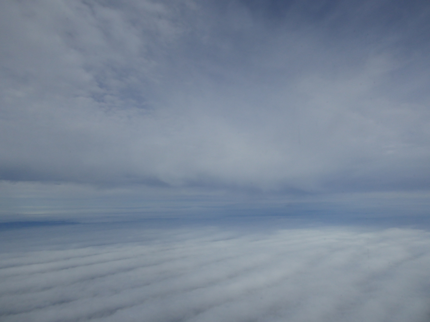 Zwischen den Wolken