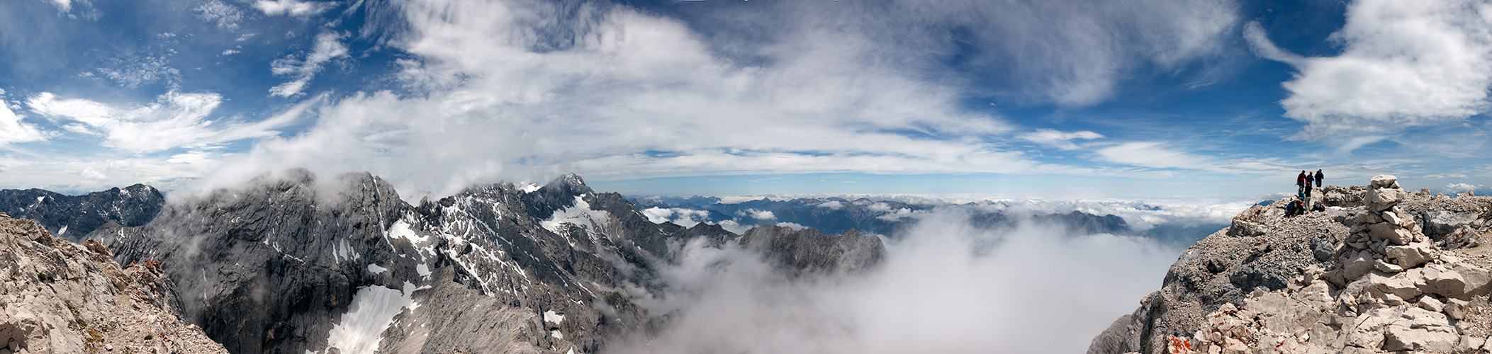 Zwischen den Wolken