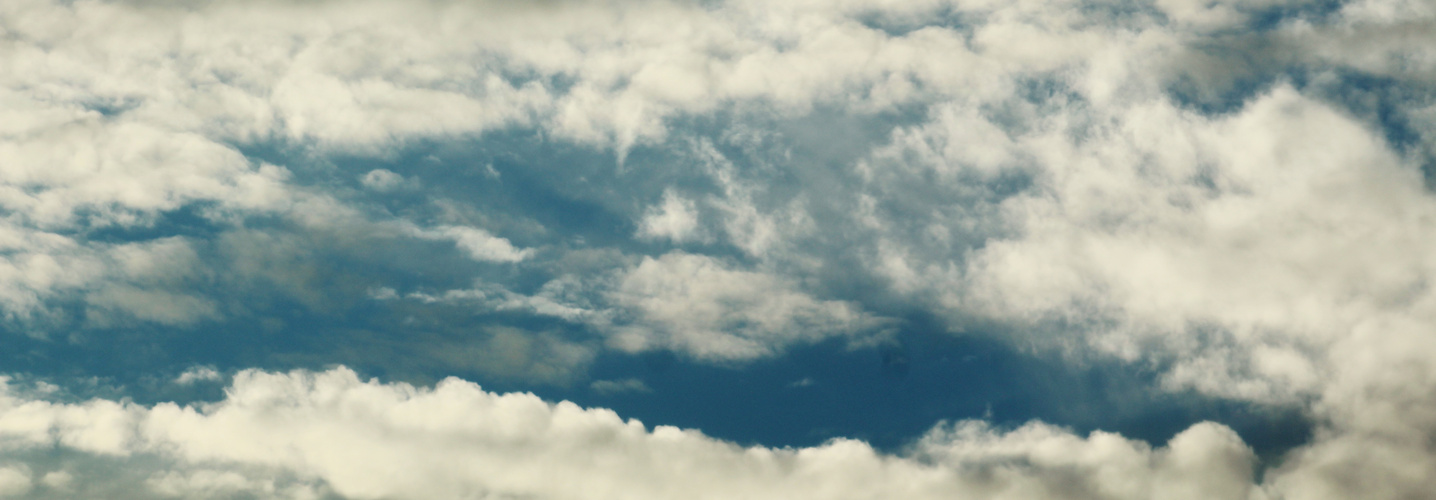 Zwischen den Wolken