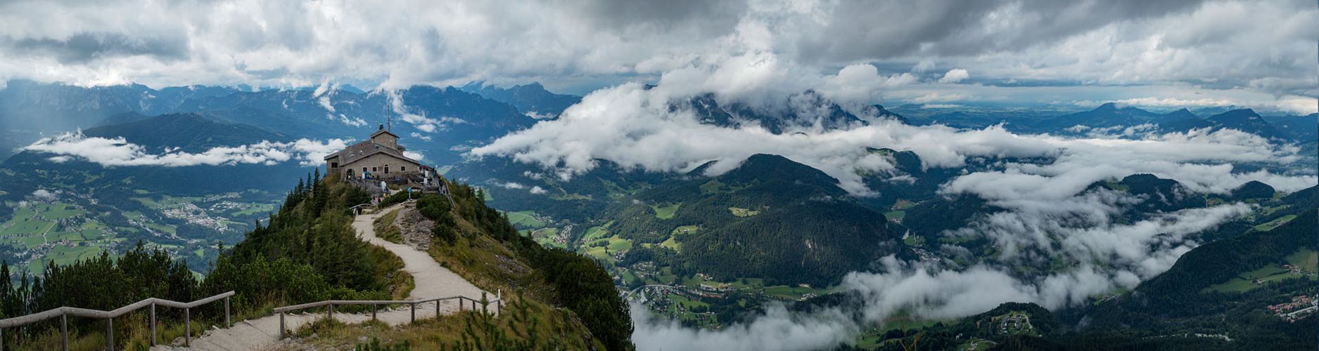 Zwischen den Wolken