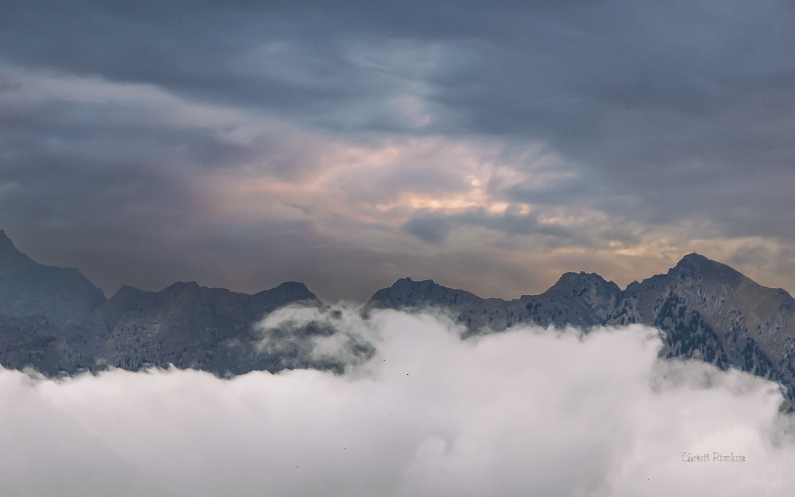 zwischen den Wolken 