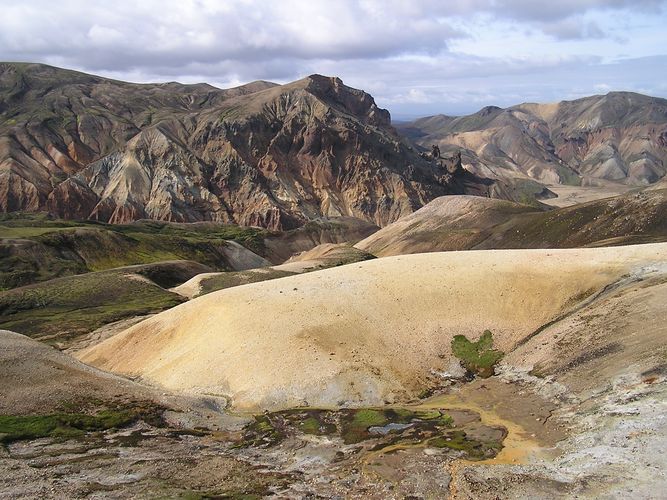 Zwischen Hraftinusker und Landmannalaugar .....