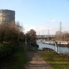 zwischen Kanal und Gasometer