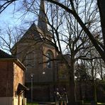 zwischen Kirche und Schule