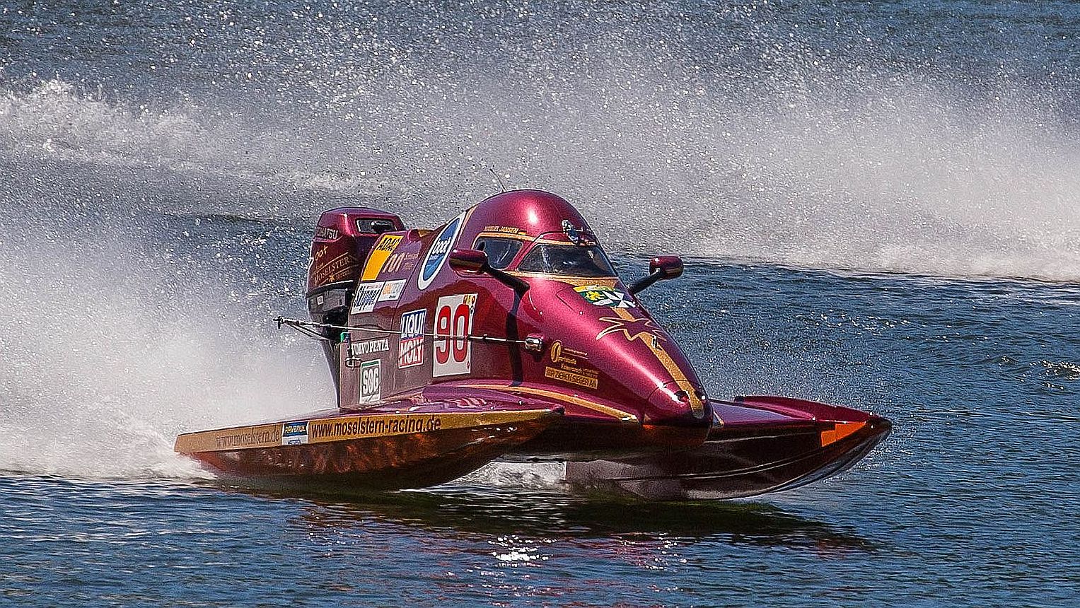 zwischen schwimmen, fliegen und fahren