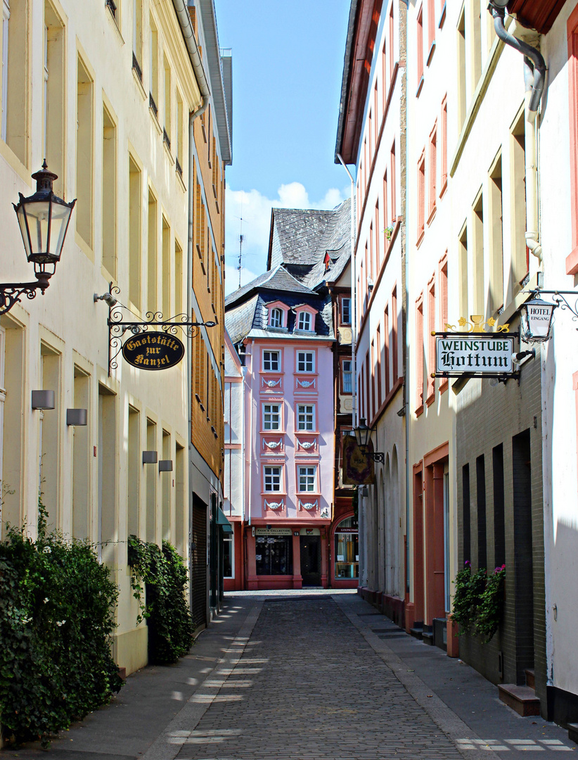 Zwischen Weinstube und Gaststätte ...