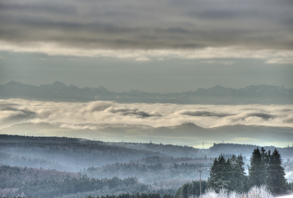 Zwischen Wolken und Nebel