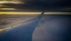 Zwischen zwei Wolkendecken