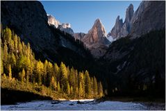 [ Zwölferkofel in den Sextner Dolomiten ]